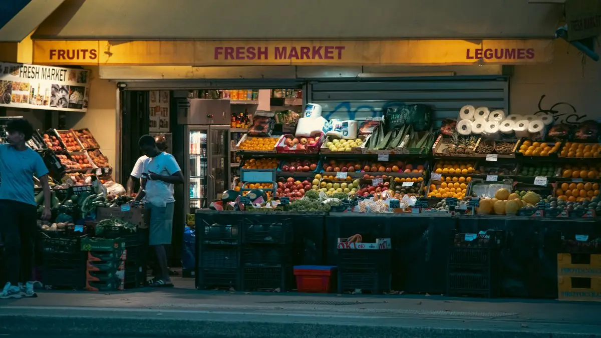 Markets and Fresh Food around the Opéra